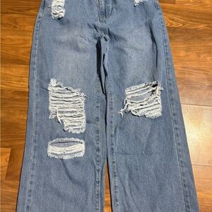 Trendy Distressed Wide Leg Jeans in Classic Blue
